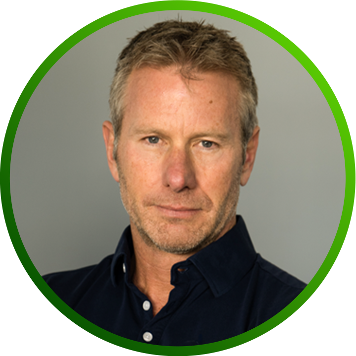 Headshot of Jason Loomis
